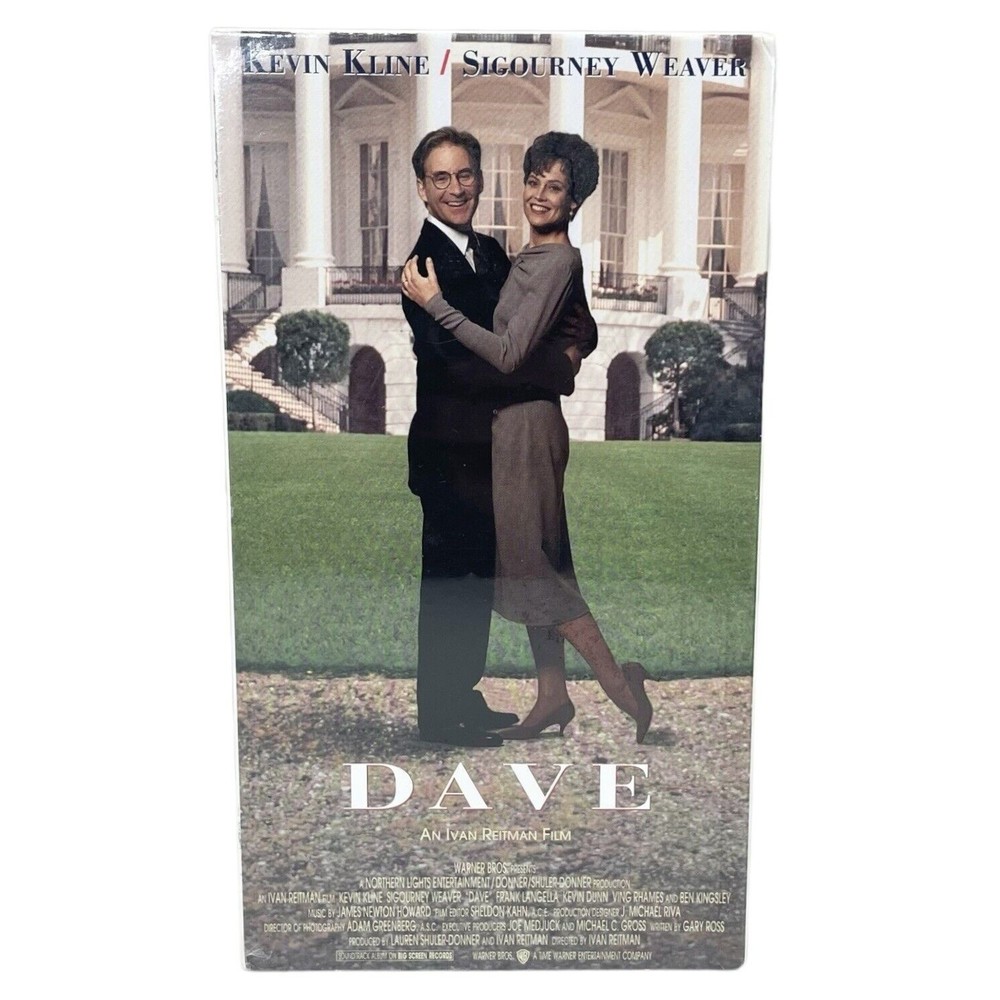 New Sealed Dave (VHS, 1993) Kevin Kline Sigourney Weaver Fast Free Shipping!!